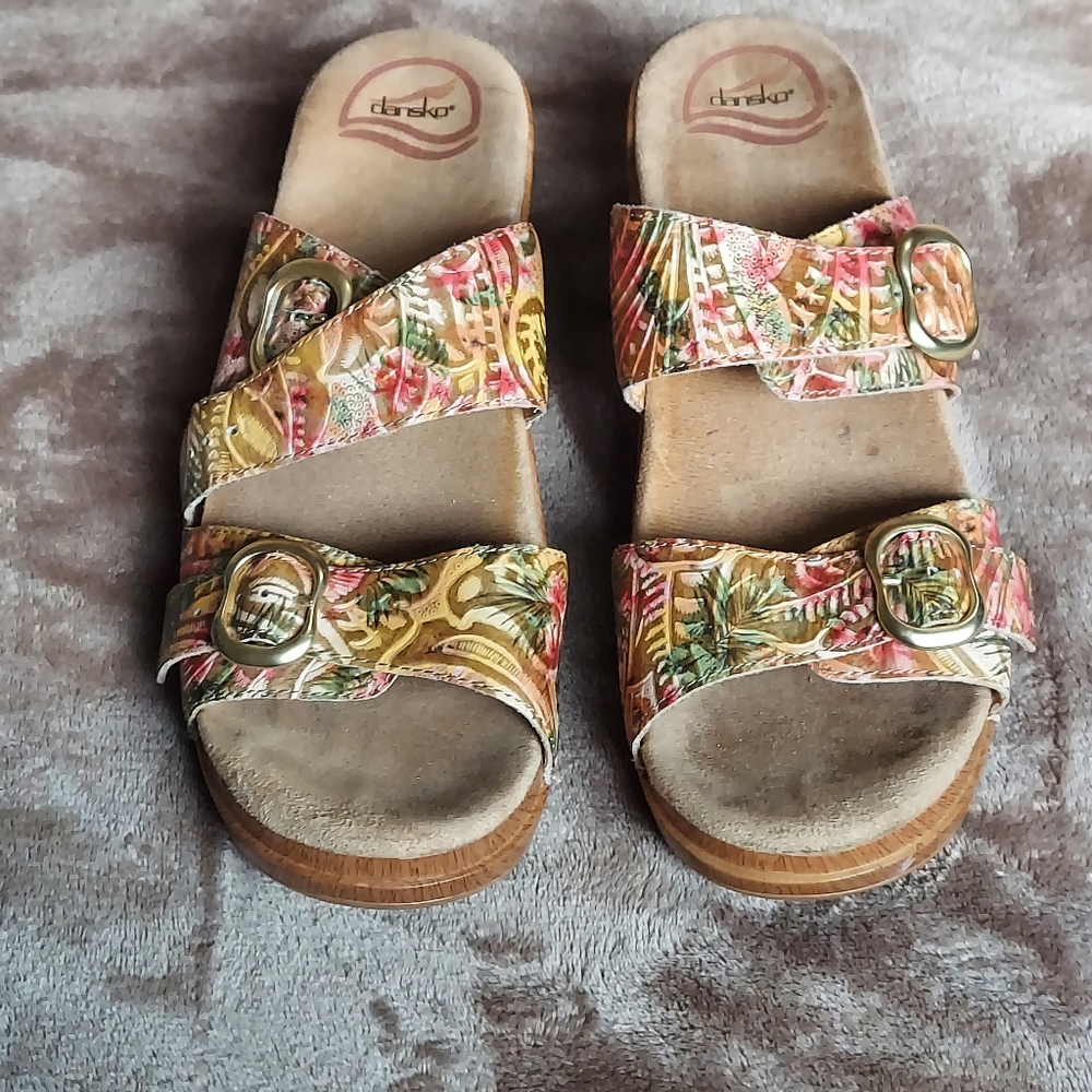 Womens Dansko Sandals